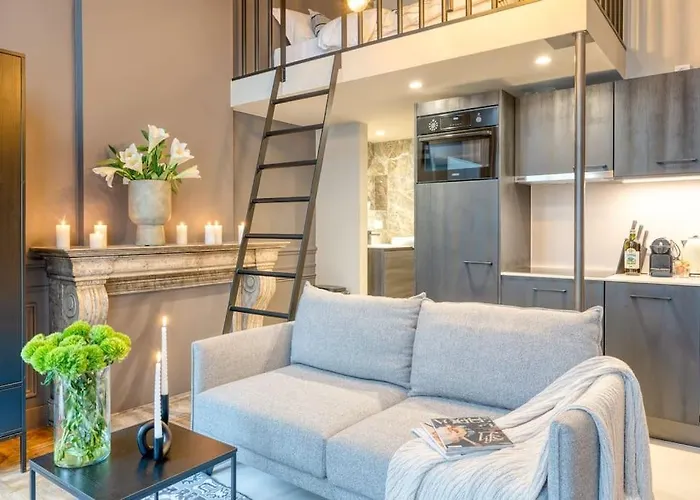 Historic Ghent Building - Ideal Studio Retreat