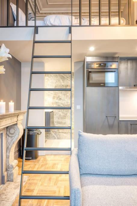 Historic Building - Ideal Retreat Apartment *